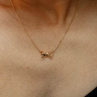 BOW NEECKLACE JOS