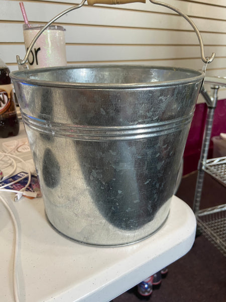 GALVANIZED BUCKETS